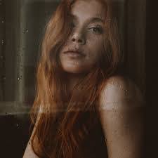 Olivia Hawthorne's Instagram, Twitter & Facebook