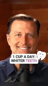 Sandy Starling's Instagram, Twitter & Facebook