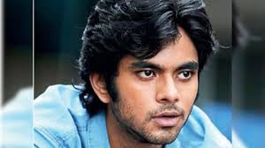 Anurag Kashyap to launch Paresh Rawal's son Aditya, Arjun Reddy actress  Shalini Pandey in Bamfaad