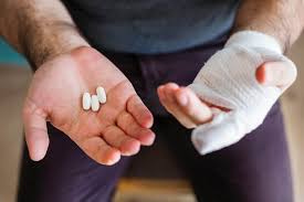 But hang on, much depends on what is there in your stomach or for that matter, what you have eaten and munched upon recently. Ibuprofen How Long It Lasts How Long It Kicks In And Its Effects Vs Other Painkillers Health Research Policy