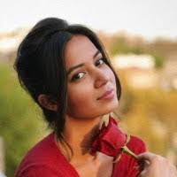 Deena Andrews's Instagram, Twitter & Facebook