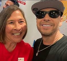 Annette Caudill's Instagram, Twitter & Facebook