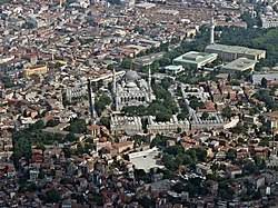 İstanbul sabahattin zaim üniversitesi, 2010 yılında i̇stanbul'da i̇lim yayma vakfı tarafından kurulan bir uluslararası araştırma üniversitesidir. Istanbul Universitesi Vikipedi