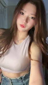 Michelle Serafin's Instagram, Twitter & Facebook