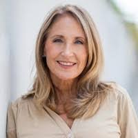 Tricia Curtis's Instagram, Twitter & Facebook