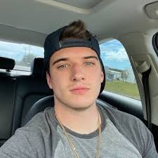 Anna Bridges (@anna_bridges_)