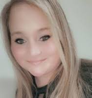 Chelsea Rinehart's Instagram, Twitter & Facebook