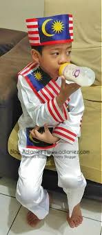 Di sini, terdapat segala jenis pakaian luar yang boleh anda dapatkan seperti jaket kulit, jaket. Jalur Gemilang Sayangi Malaysiaku