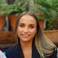 Becca Doyle's Instagram, Twitter & Facebook