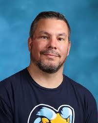 Davis Roach's Instagram, Twitter & Facebook