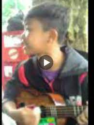 Mar 08, 2018 · mojang geulis budak kampung bau lisung. Pengamen Cilik Dari Ciamis Nyanyi Mojang Geulis Budak Kampung Bau Lesung