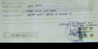 Kwitansi merupakan suatu alat bukti penerimaan sejumlah uang yang akan ditandatangani oleh penerima, lalu dapat diserahkan kepada yang telah membayar atau dapat digunakan sebagai bukti transaksi. Kenapa Nilai Uang Di Kuitansi Wajib Ditulis Dengan Huruf Halaman All Kompas Com