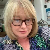 Andrea Vickers's Instagram, Twitter & Facebook