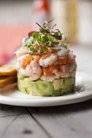 Tartare De Crevettes Nordiques Truite Saumonee Et Avocat Chatelaine Tartare De Crevette Truite Saumonee Entree Avocat Crevette