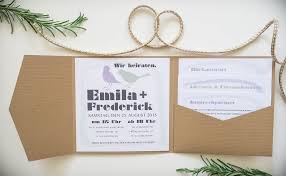 Juhu Papeterie Karlsruhe Hochzeitseinladung Vogel Birds Lila Moos Grun Kraftpapier Pocketfold Einladung Hochzeitseinladung Einladungen Karte Hochzeit