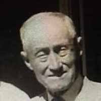 Lorna Wallace's Instagram, Twitter & Facebook