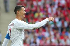Die uefa hält sich noch weitestgehend zurück. Nationalmannschaft Nach Duell Mit Spanien Aufatmen Bei Cristiano Ronaldo Und Co