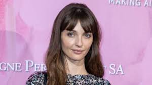 Luana belmondo a donné des nouvelles rassurantes au sujet de son état de santé sur instagram. Actualites Annabelle Belmondo Femme Actuelle Le Mag