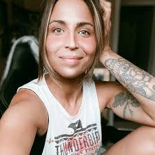 Alexis Doss's Instagram, Twitter & Facebook