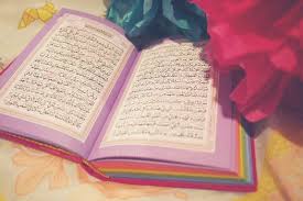 You can also download any surah (chapter) of quran kareem from this website. Kebaikan Membaca Surah Al Waqiah Setiap Hari Almukhlisin