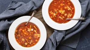 Minestrone Rezept Fur Italienische Gemusesuppe Br De In 2020 Minestrone Italienische Gemusesuppe Suppen Und Eintopfe