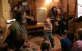 Een oude foto van het gezin ruinerwold. Kijkers Zitten Met Kippenvel Hartkloppingen En Omgedraaide Magen Naar Privebeelden Van Gezin In Documentaire De Kinderen Van Ruinerwold Te Kijken Dagblad Van Het Noorden