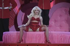 Sabrina Carpenter issues six-word response after Brits performance ...