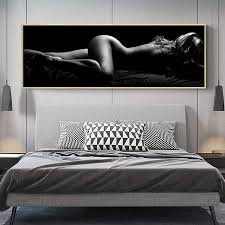 Moderne sexy Frauen schlafen auf Bett Poster und Drucke Wandkunst Gemälde  Nackte Körperbilder für zu Hause Schlafzimmer Dekor 60x180cm / 23,6