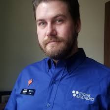 Haven't played Commander in a while so I'm a bit rusty but due to a lucky  collector booster I managed to get Edgar Markov so trying to build a Vamp  deck so