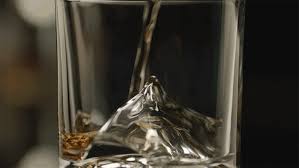 According to liiton, whiskey is aerated and. Everest Crystal Whiskey Glasses Chill Drinks In18s Indiegogo