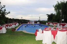 Es un lugar de ensueño, con unas vistas preciosas a la sierra de madrid. Todoboda Com Finca La Kaprichosa