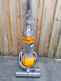 See full list on wikihow.com Dyson Ball Dc 25 All Floors Vacuum Cleaner Works Excellent No Issues At All All It Needs Is A New Filter Costs Around 8 Vacuum Cleaner Dyson Vacuums Dyson