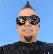 Husky auto punch 👊 🔨