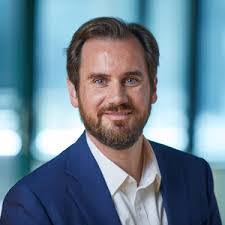 Dave Steer's Instagram, Twitter & Facebook