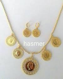 Emriye Ariman Adli Kullanicinin طقم Panosundaki Pin Moda Taki Altin Kolye Taki Yuzukler