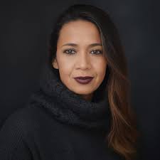 Introducing Yourself with a Photo: Creative Ideas **Summary:** Share your  photo and ideas for creative introductions. **Relevant