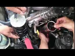 Lalu bagaimana cara mudah membersihkan injektor mobil atau motor? Cara Membersihkan Injektor Mesin Diesel Pada Mobil Youtube