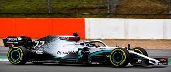 Hoe goed was 'mike the bike'. Mercedes Amg F1 M11 Eq Performance