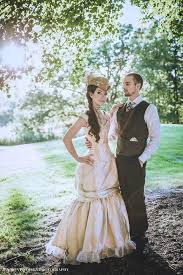 Alternative Wedding Dress Unique Victorian Bustle Gown Cream Etsy Victorian Steampunk Wedding Steampunk Wedding Dress Steampunk Wedding