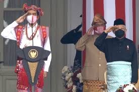 Pakaian tradisional dari suku rote adalah perwakilan dari pakaian tradisional ntt yang dikenal di seluruh indonesia. Mengenal Kabupaten Timor Tengah Selatan Ntt Peristiwa