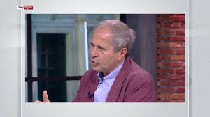 Il professore ha assunto la dose di vaccino nel corso di una cerimonia pubblica nell'azienda ospedaliera di padova. Il Microbiologo Andrea Crisanti Ecco Perche Non Credo Nel Vaccino Entro Fine Anno La Stampa