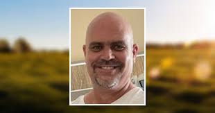 Brett Groves's Instagram, Twitter & Facebook