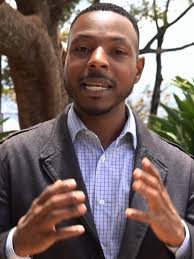 Everett Aaron 🌕 (@everett._.aaron)