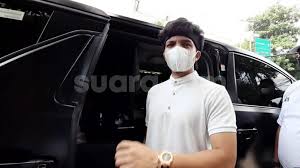 Atta halilintar (@attahalilintar) on tiktok | 31m likes. Physical Atta Halilintar Insulted For Not Wearing A Headband Really Stupid Netral News