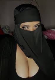 Niqabi Pakistani goddess : 3 Nude Pics | xHamster