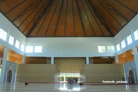 Sebenarnya, hal yang satu ini juga tergantung dari elemen pendukung lainnya di dalam ruangan itu, sahabat 99. Lazwardy Journal New Destination On Kek Mandalika Masjid Nurul Bilad Kuta