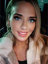 Ashley Meeks's Instagram, Twitter & Facebook