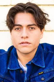 Alfredo Masso's Instagram, Twitter & Facebook