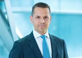 A journalist issued an urgent plea on friday seeking help to find val broeksmit, the adopted son of the late deutsche bank. Deutsche Hidden Champions Sind Schnellboote Am Markt