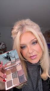 At first, I joined Younique simply to connect with others… I craved a  community of women uplifting each other. 💜 But what surprised me was how  much I ended up LOVING this